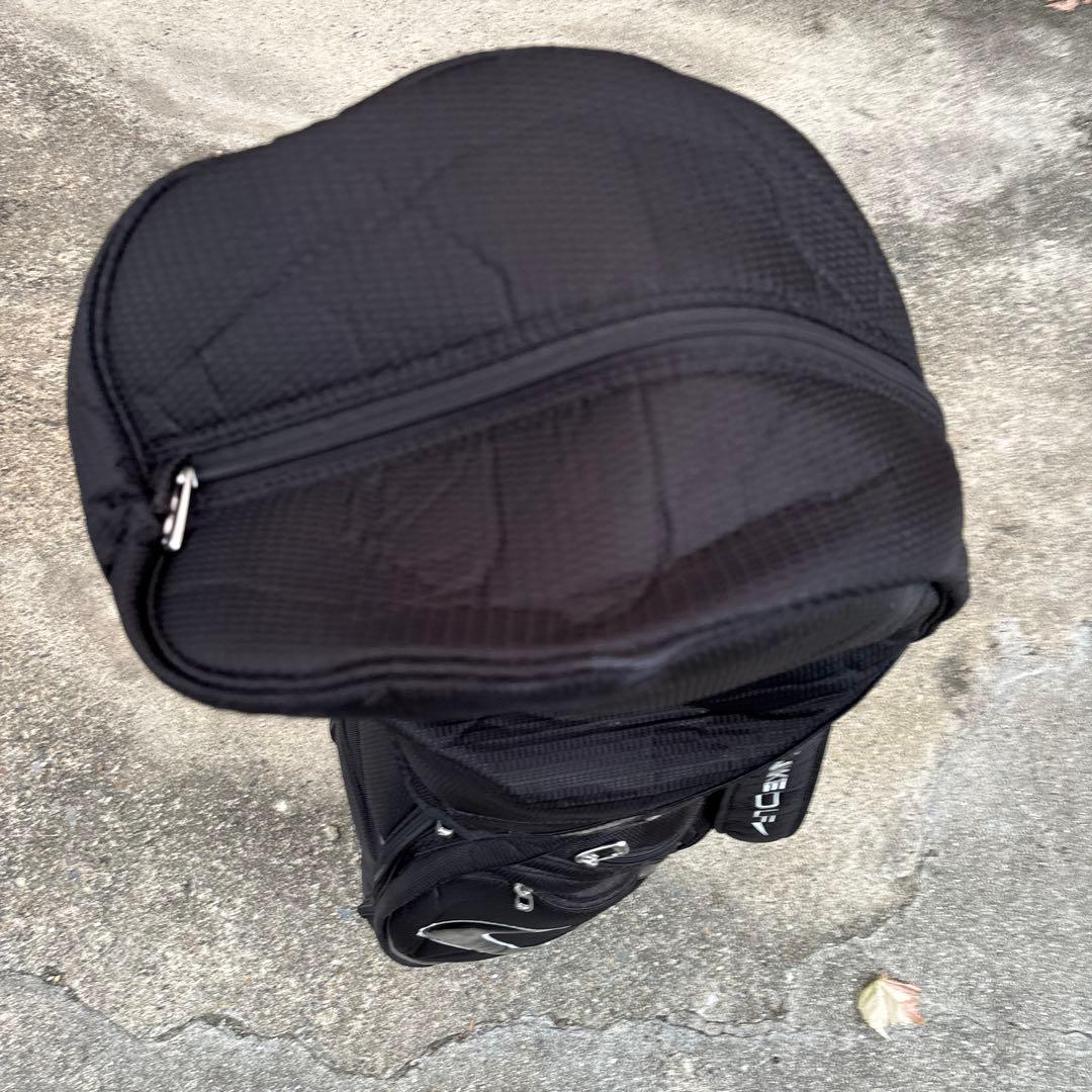 NIKE GOLF キャディバッグ エナメル ビッグロゴ 黒 ブラック 人気