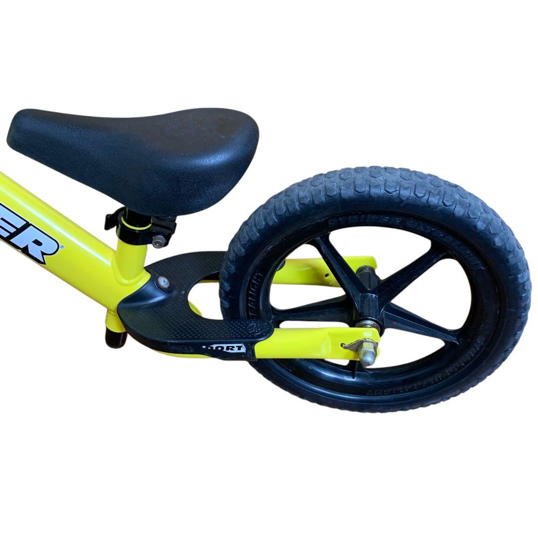 ストライダー12　日本正規品　イエロー　キックバイク①