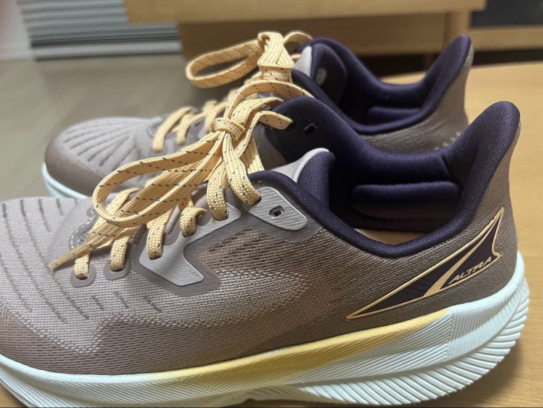 ウォーキング・ランニングウェア ALTRAEXPERIENCE FLOWWOMENS Description