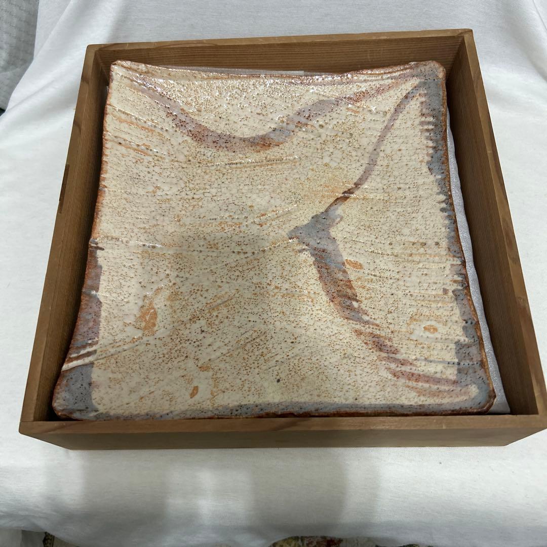 タ*ん様 岡部嶺男　絵志野　八寸　共箱