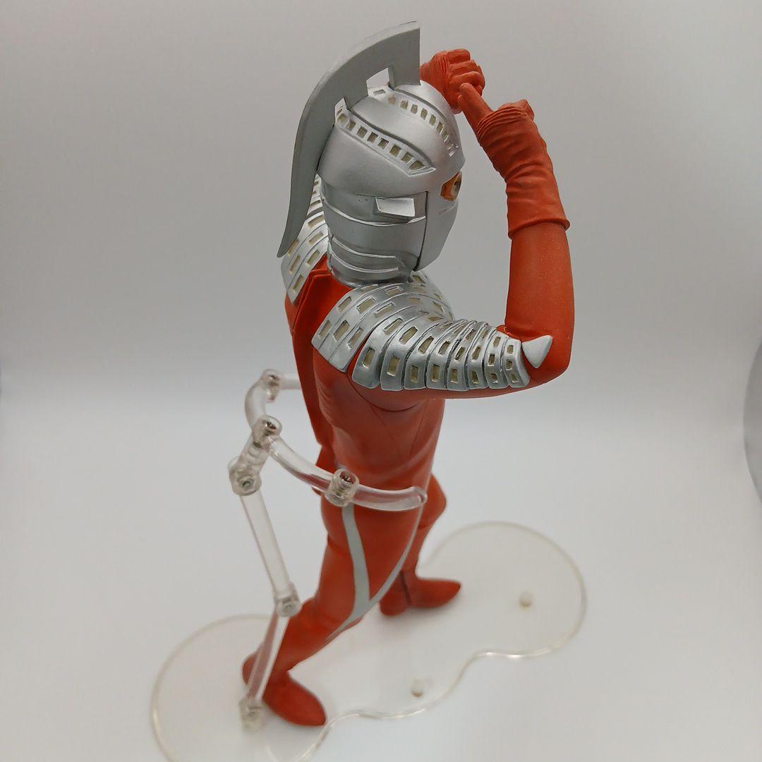 ウルトラマンセブン　ソフビ　フィギュア　大怪獣シリーズ　エメリウム光線ポーズ