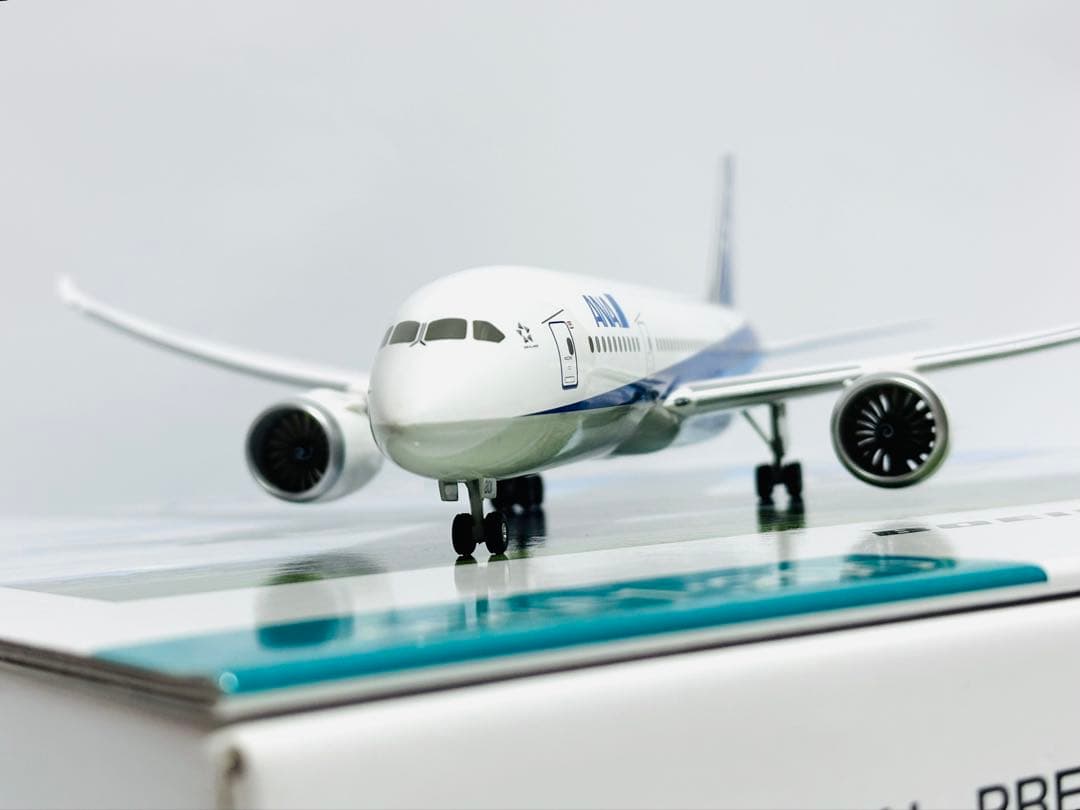 全日空商事 1/200 ANA B787-8 NH20039
