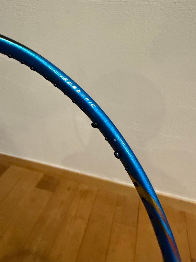 美品！廃盤！バドミントンラケットアストロクス77