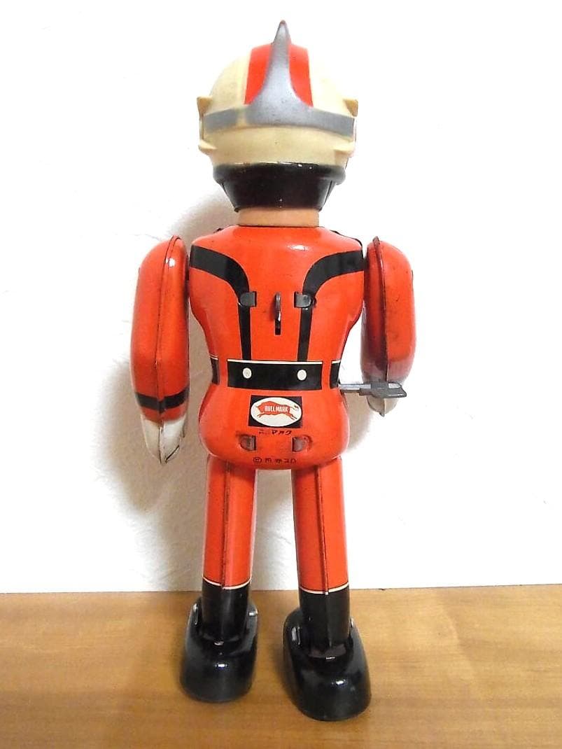 ブルマァク　MAT隊員　面取れ　帰って来たウルトラマン　ブリキ　ゼンマイ