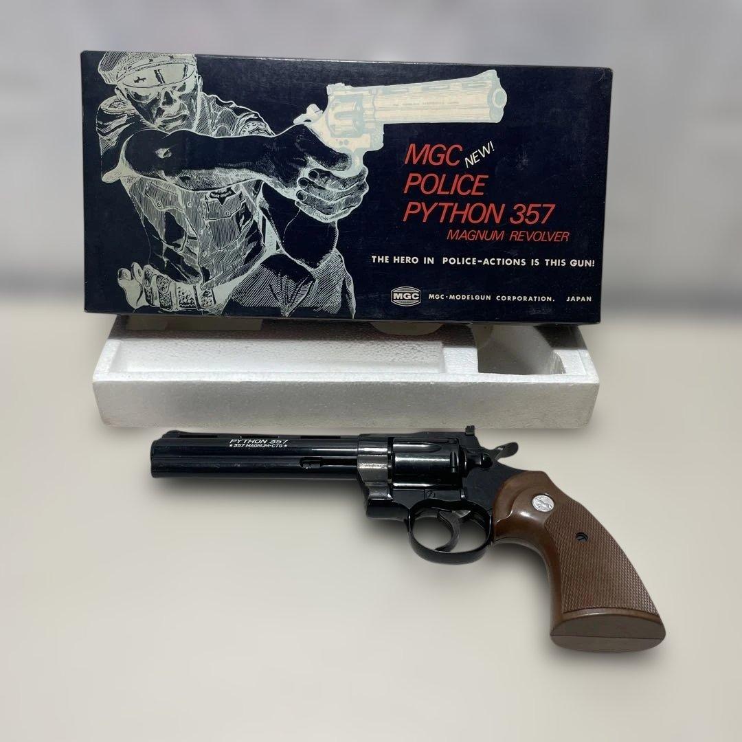 希少　MGC POLICE PYTHON 357 MAGNUM モデルガン