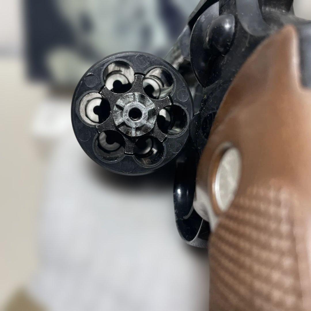 希少　MGC POLICE PYTHON 357 MAGNUM モデルガン