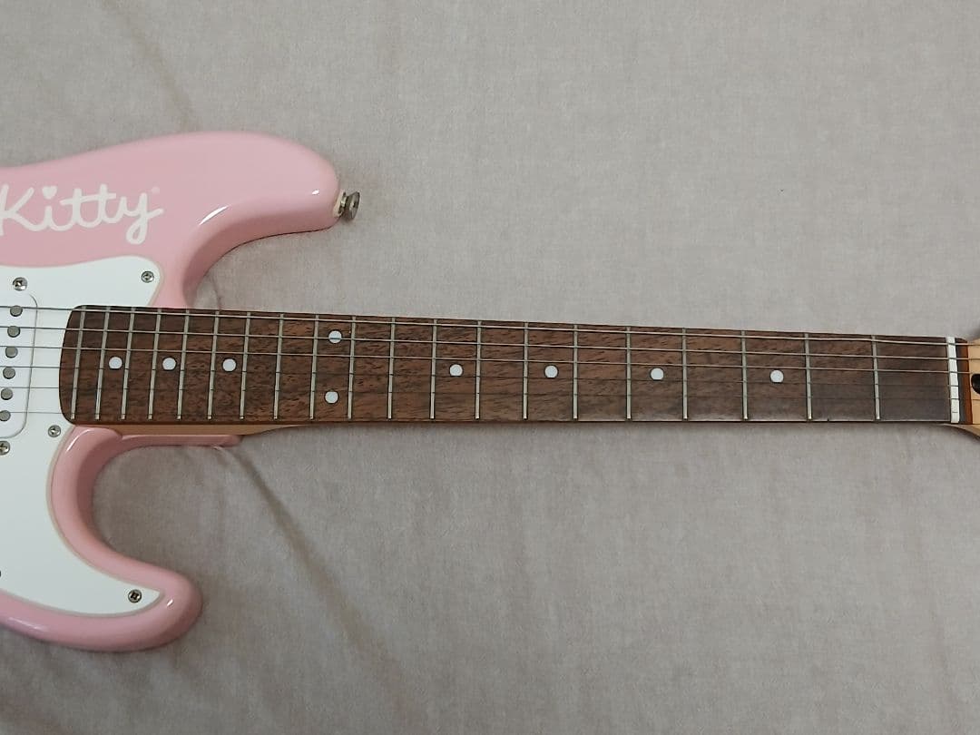 ハローキティ エレキギター