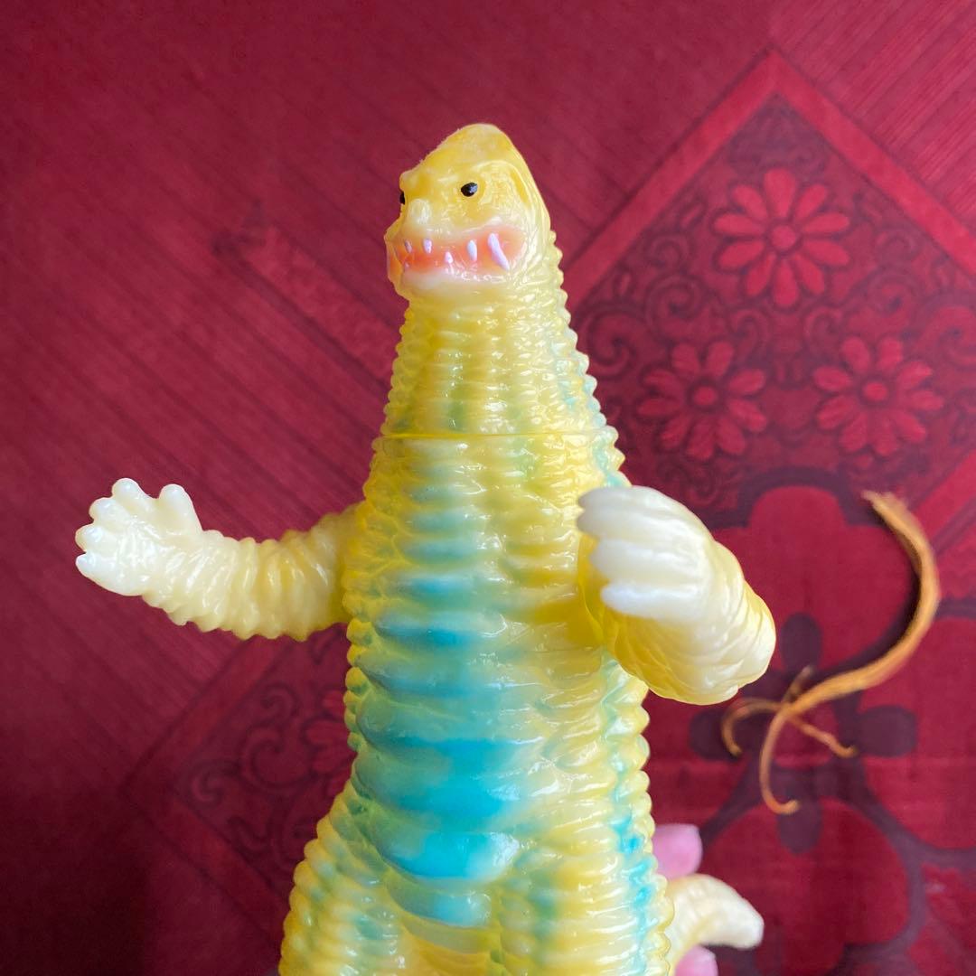 ヤモマーク　レッドキング