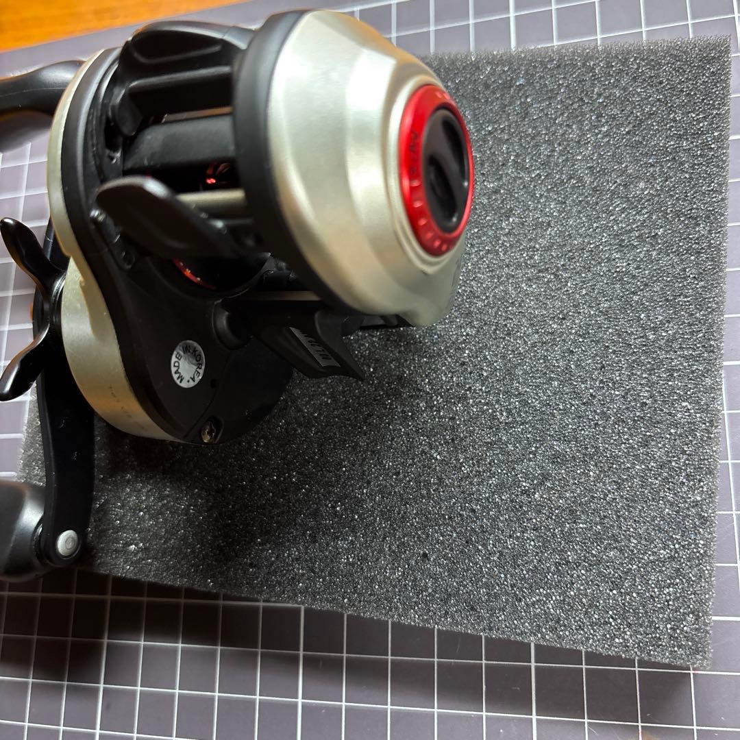 アブ　Abu レボ5 STX LP-L REVO5替えスプール2個付き