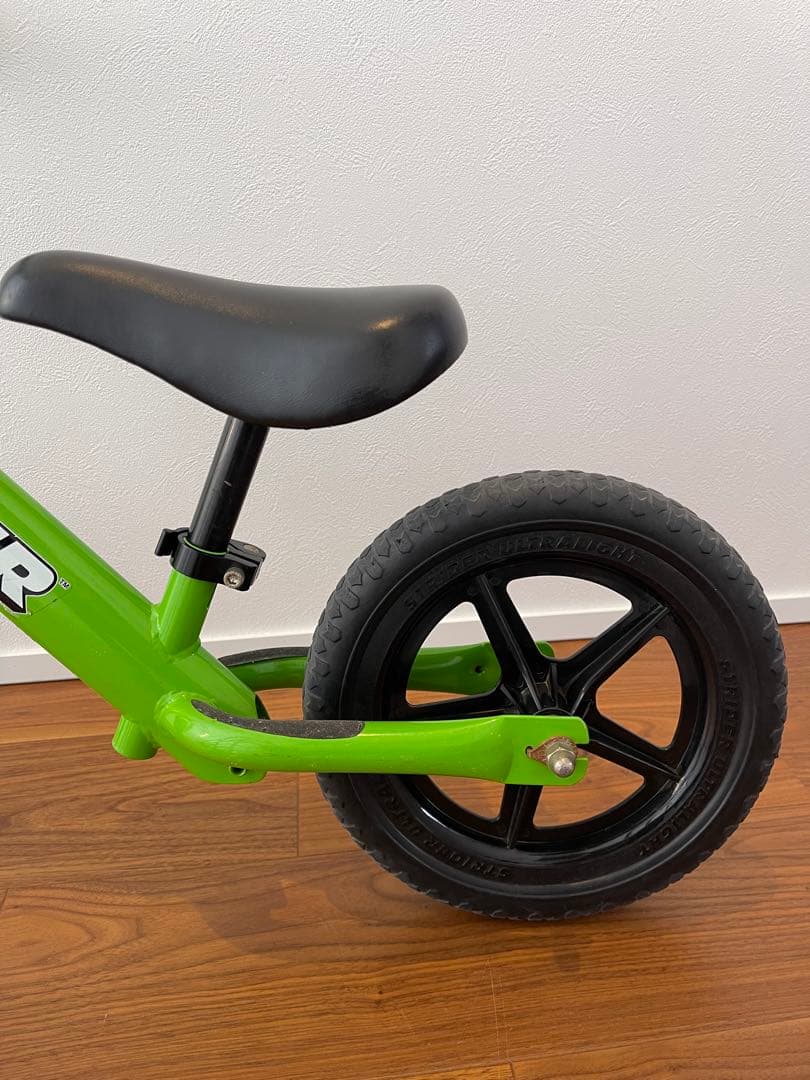 STRIDER ストライダー 12インチ　バランスバイク　グリーン