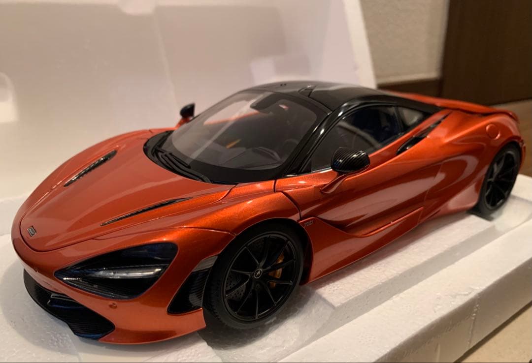 1/18 McLaren マクラーレン 720S オレンジメタリック