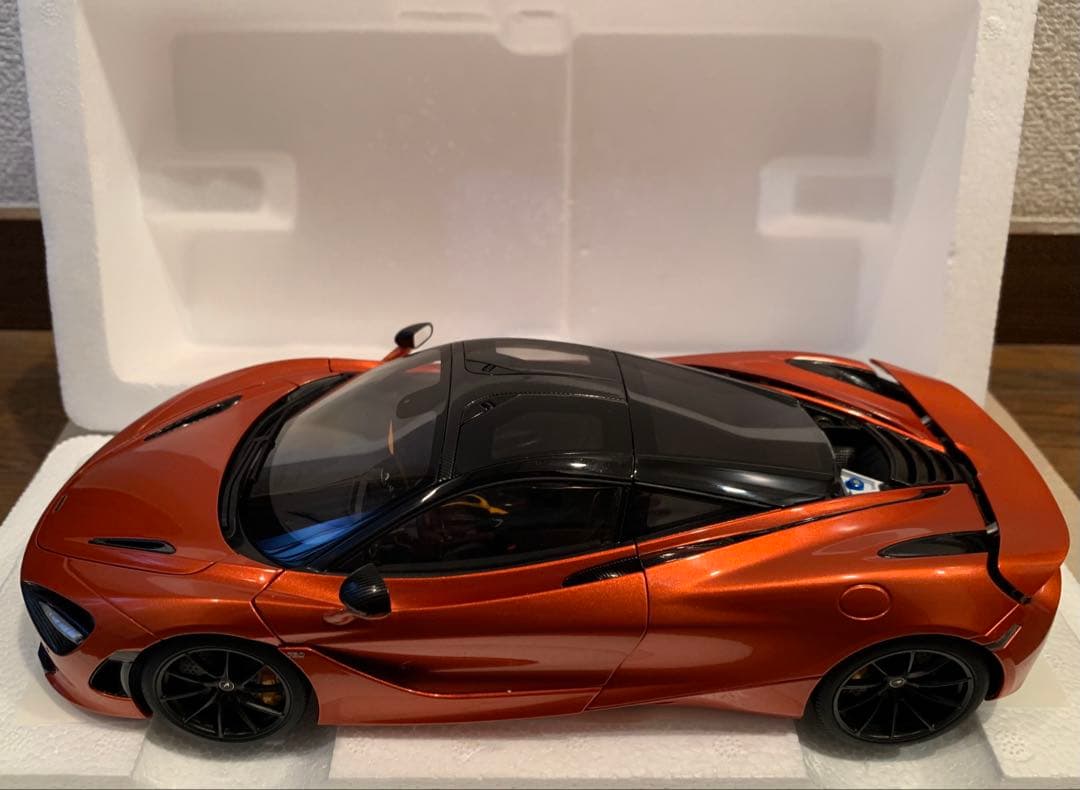 1/18 McLaren マクラーレン 720S オレンジメタリック