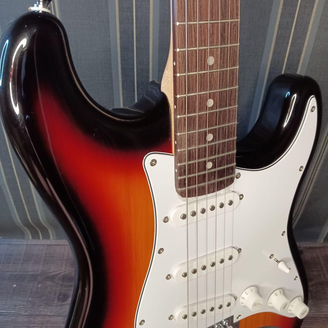 美品 新品弦 初心者 ビギナー エレキギター ストラトキャスター ST