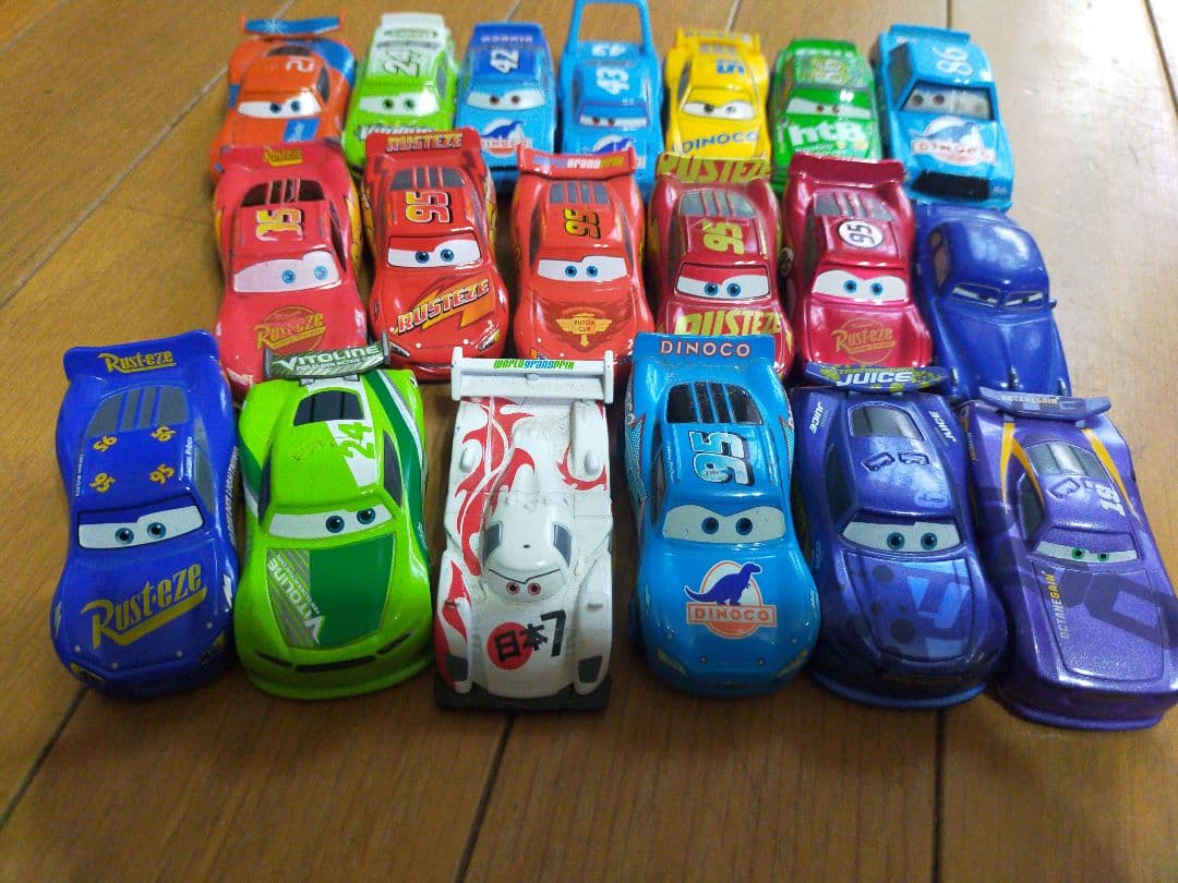 カーズ　トミカ　まとめ売り