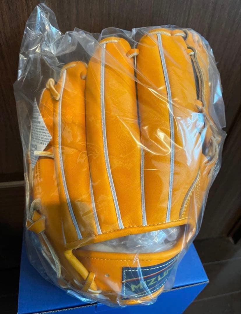 硬式用ワールドウィン復刻版 赤カップ 篠塚和典モデル新品未使用タグ付