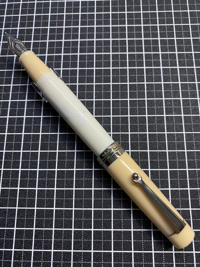 DELTA Vintage Gentile-Donna 万年筆　字幅F