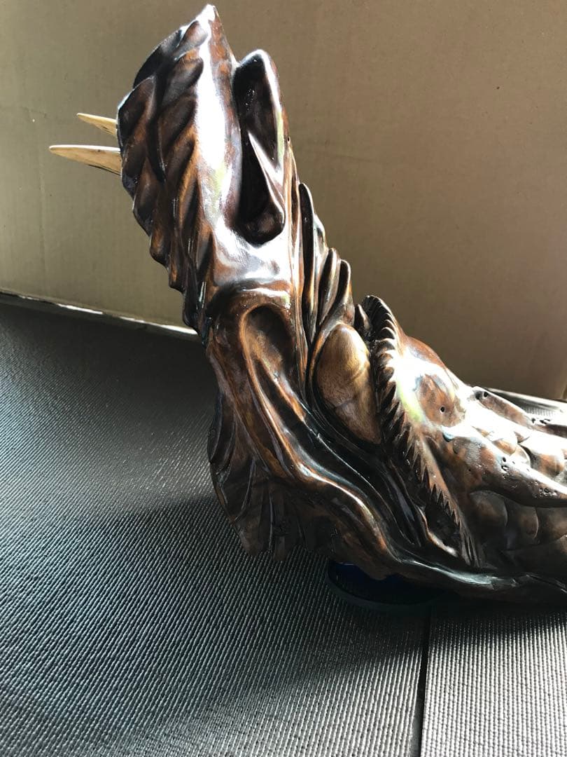 ★流木を加工して手彫りで作った龍の置物★