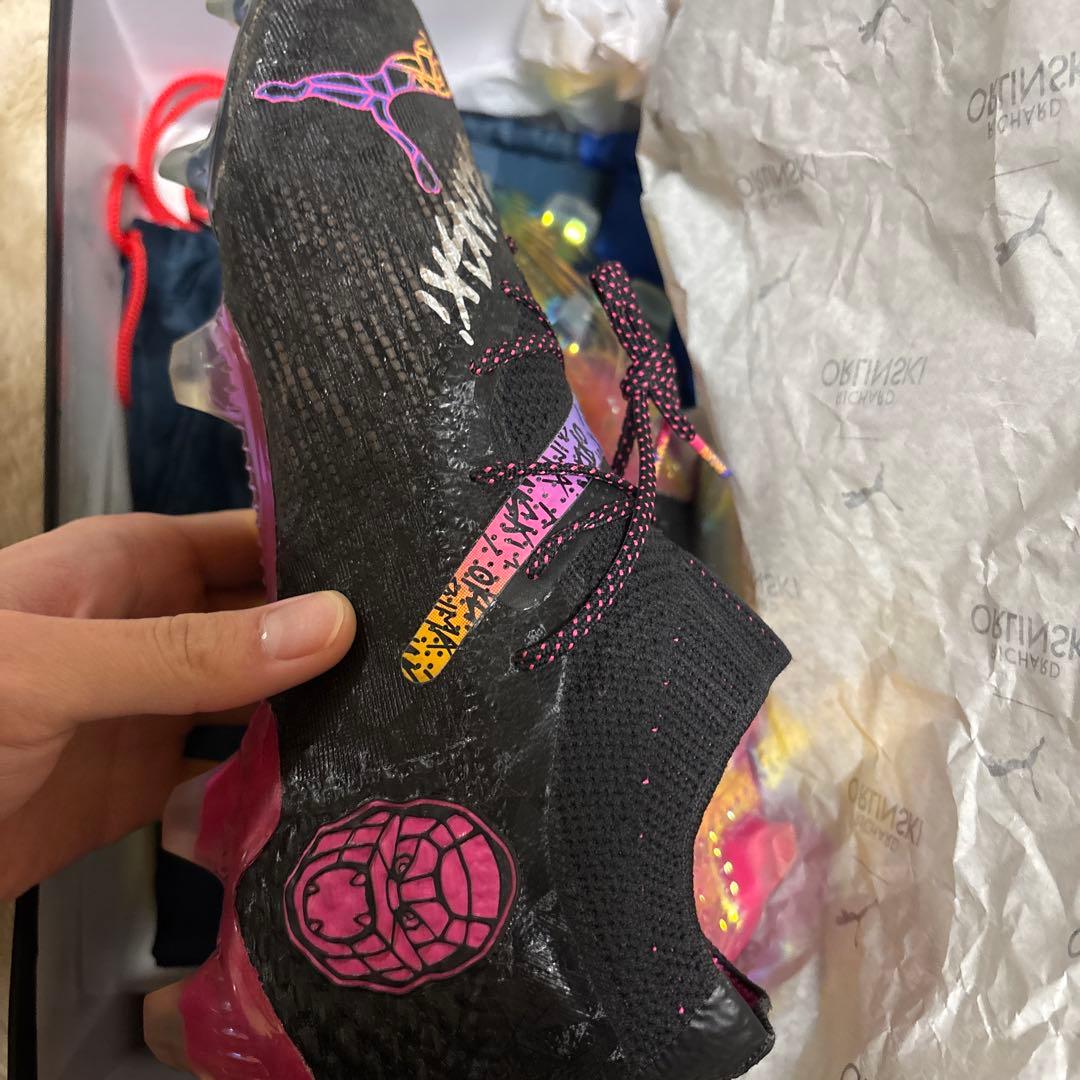 グラフィティデザイン サッカーシューズ