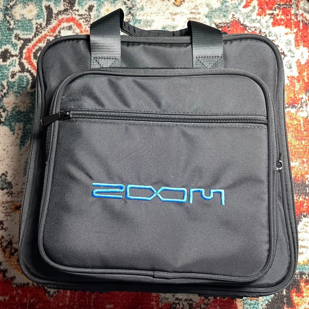 Zoom LiveTrak L-8 【純正ケース付き】