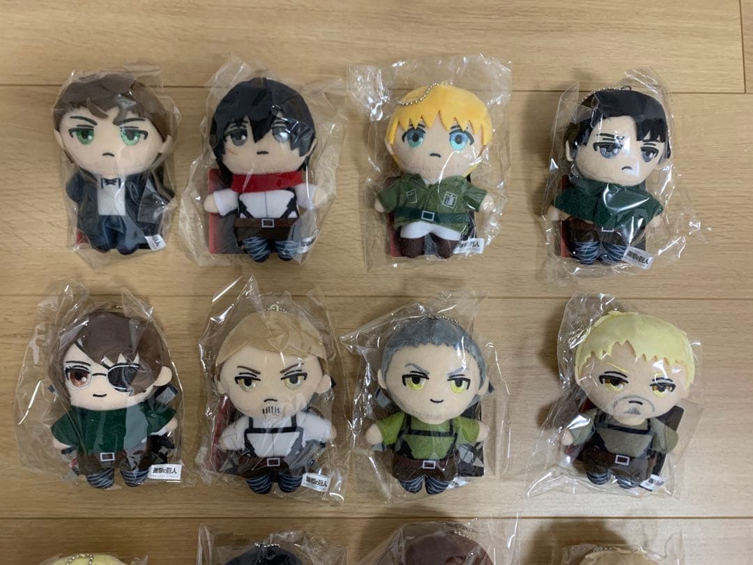 【新品・未開封】進撃の巨人 劇場版 ぬいぐるみキーホルダー まとめ売り 全16種
