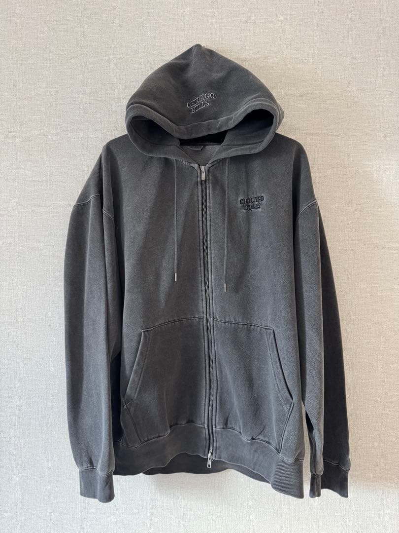 ★NBA シカゴブルズ 別注 刺繍 CHICAGO BULLS L パーカー