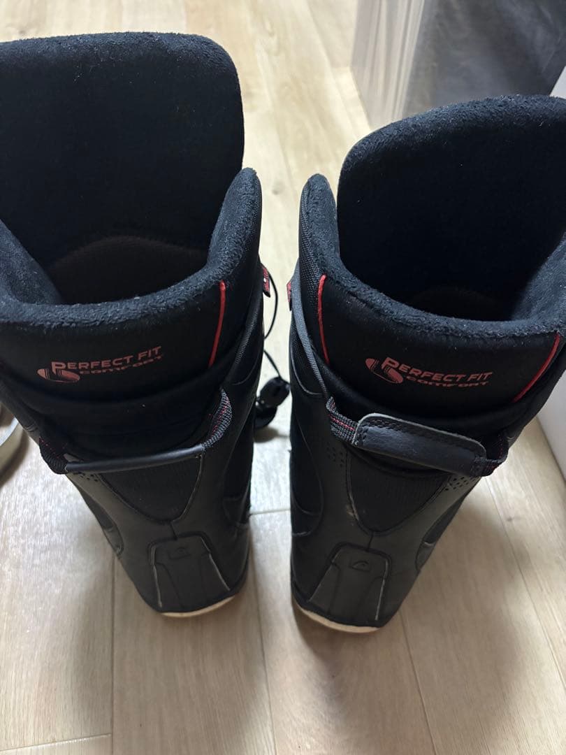 Head perfect fitスノーボードブーツ ブラック ゴーグル手袋付き