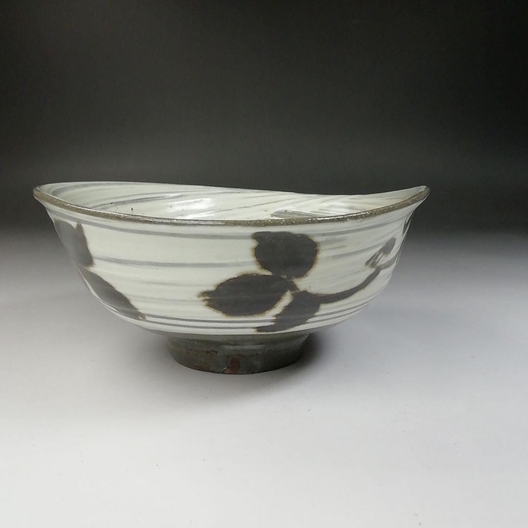 Ｔ５４９　茶碗　『絵刷毛目　茶碗』『楽山窯造』　共箱　抹茶碗　茶道具