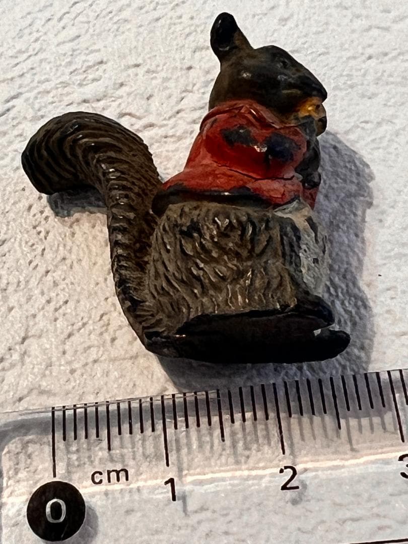 ビエナブロンズ　ミニチュアのフィギュア　　ピーターラビット