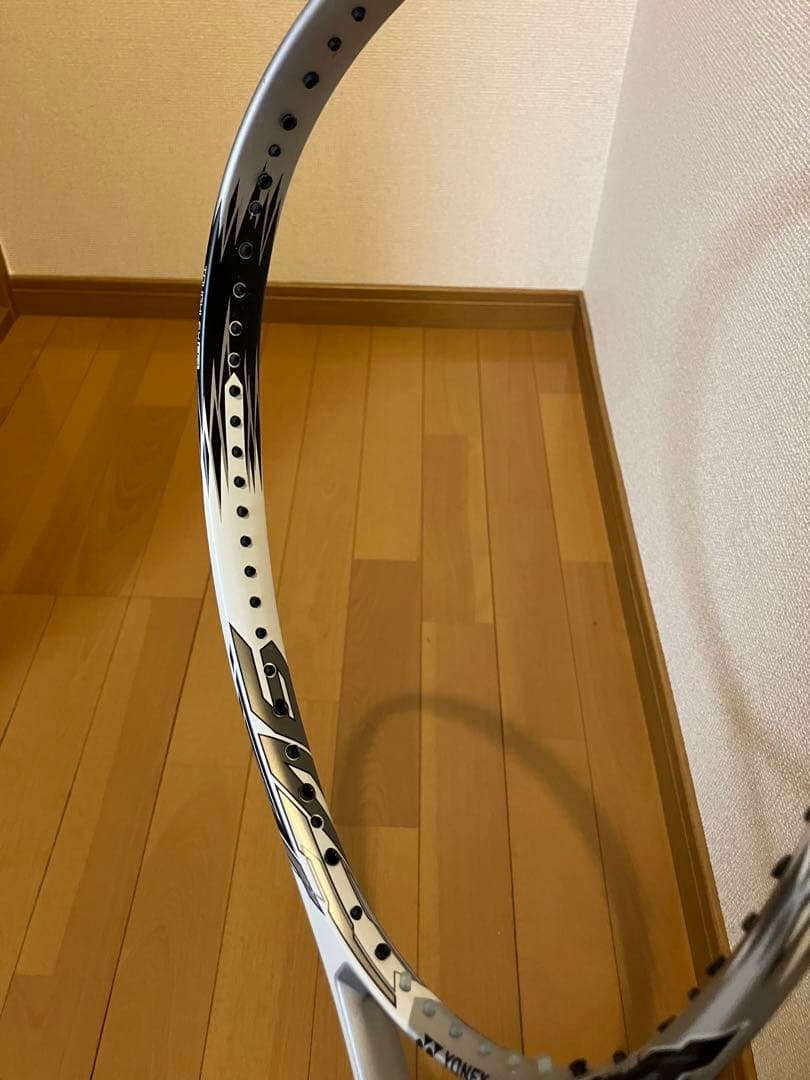 YONEX F-LASER 9V プラウドホワイト UL1サイズ