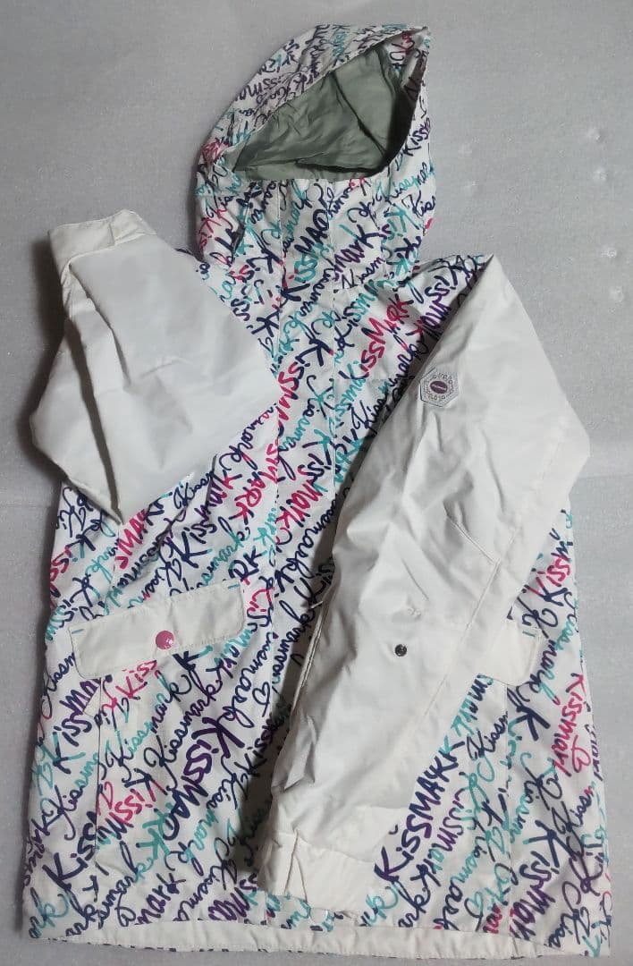 【新品未使用】スキーウェア キスマーク M 上下 kissmark 匿名配送