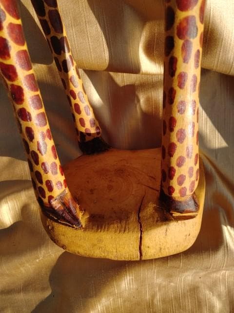 高身長　63cm　キリン　2頭　一刀彫　一つの木材　迫力