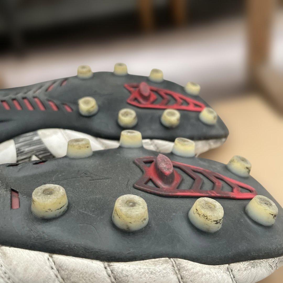 Mizuno Morelia NeoⅣサッカーシューズ ホワイト/レッド