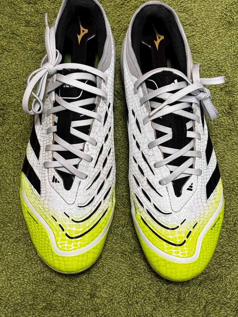 アディダス プレデター PRO AG