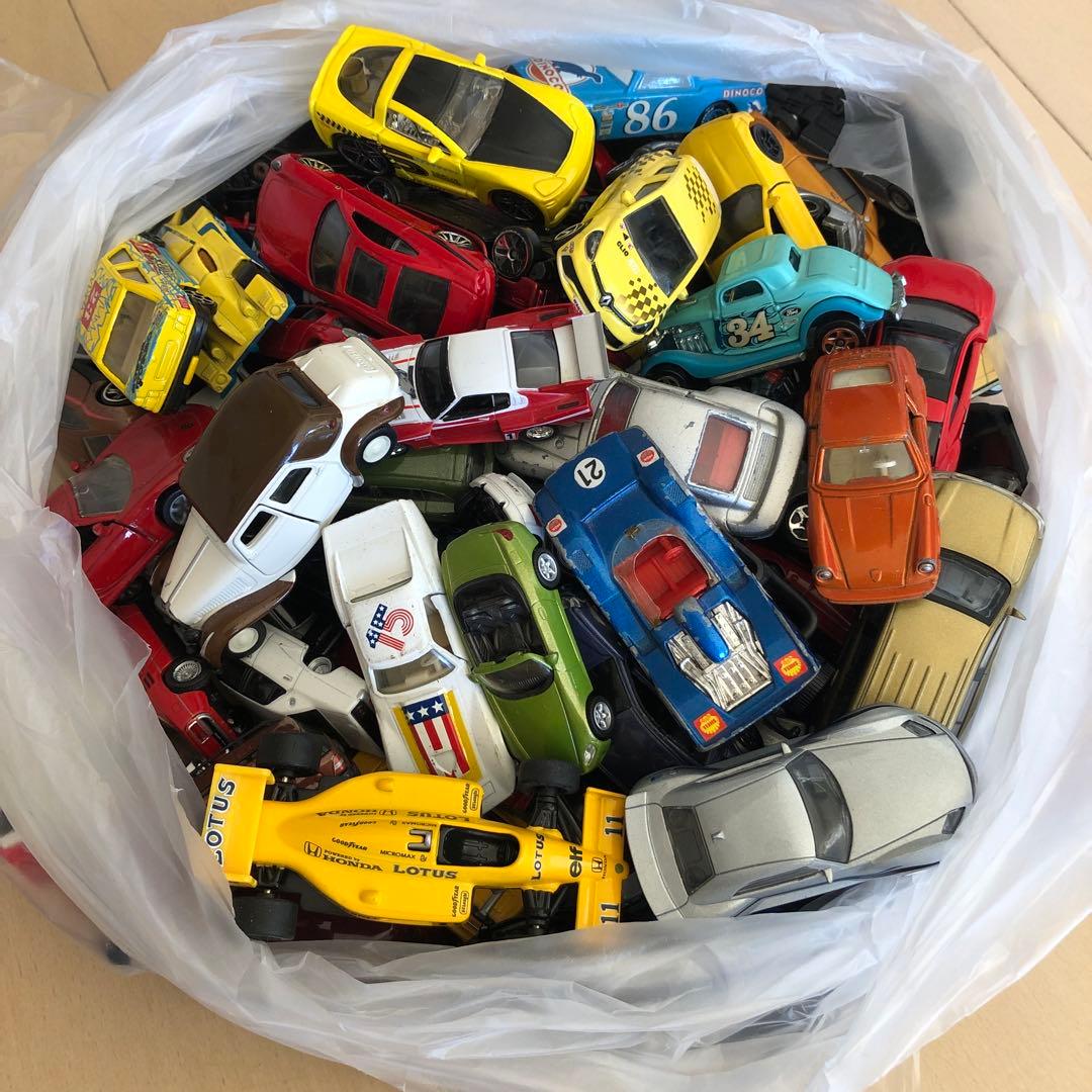 ミニカーまとめ売り　トミカ 86台　値下げ　お正月限定