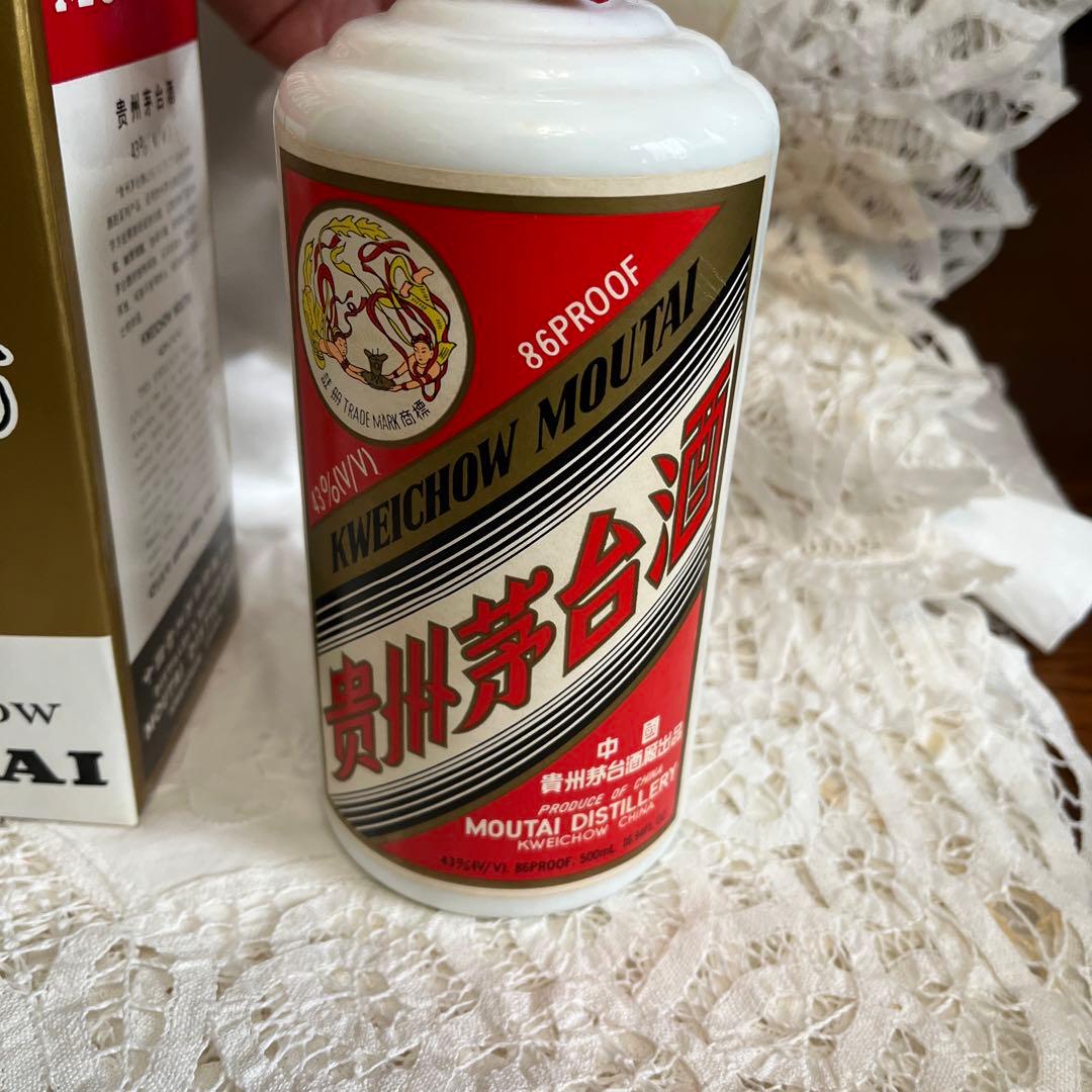 Kweichow Moutai 750ml 箱入り 43%