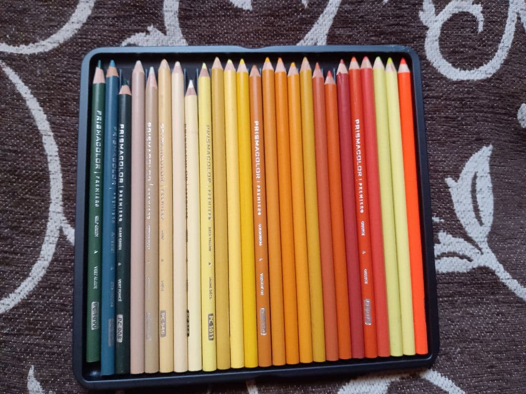 プリズマカラー150色