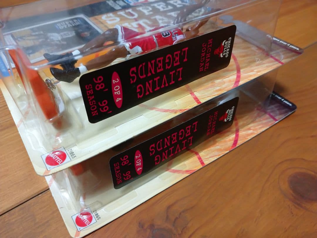 マイケルジョーダン フィギュア ２体  カード付き