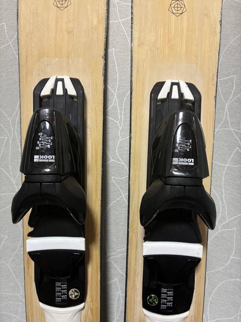 K*O様 ZUMA ショートスキー Krúxz 99 SW 99cm LOOKビ