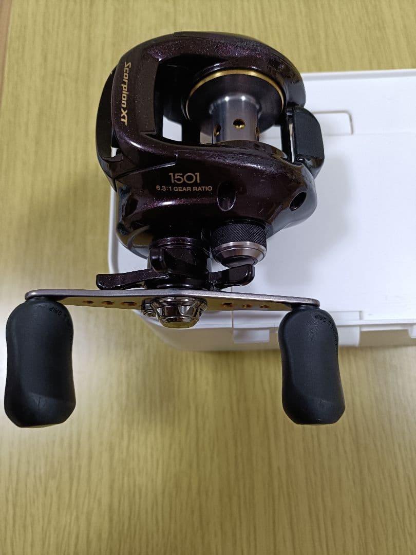 Scorpion XT 1501 ベイトリール　左巻き
