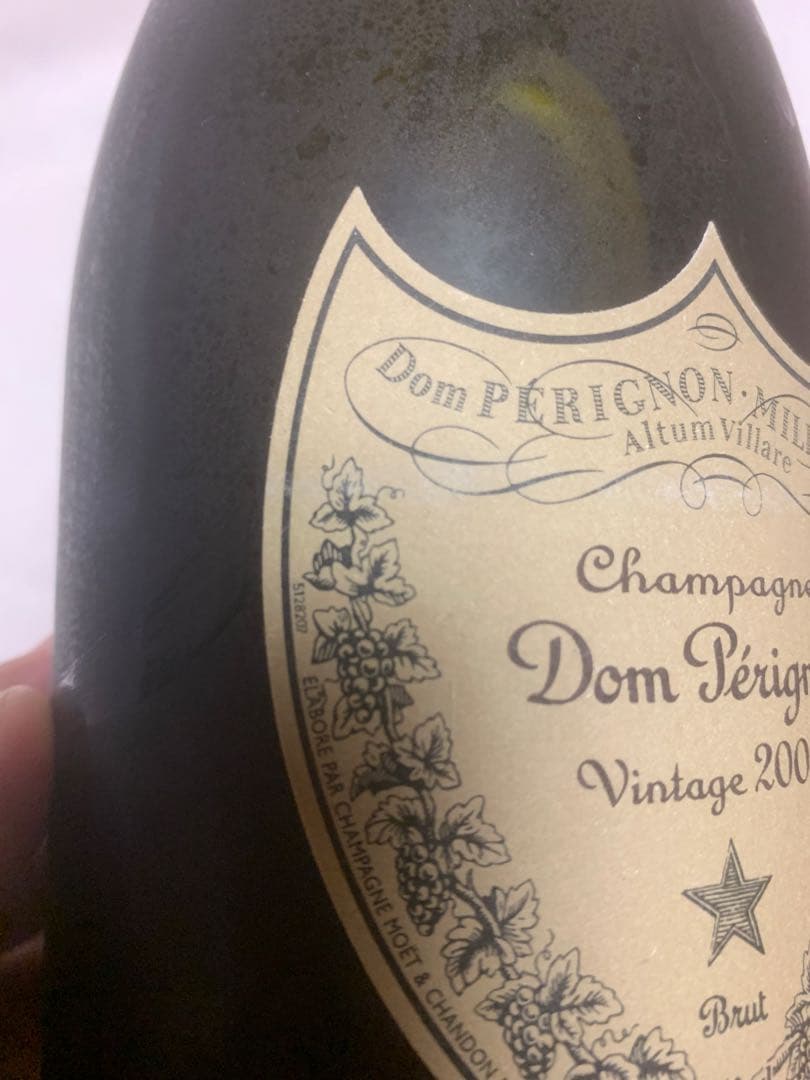 ルビ　ドン・ペリニヨン シャンパン 2004年