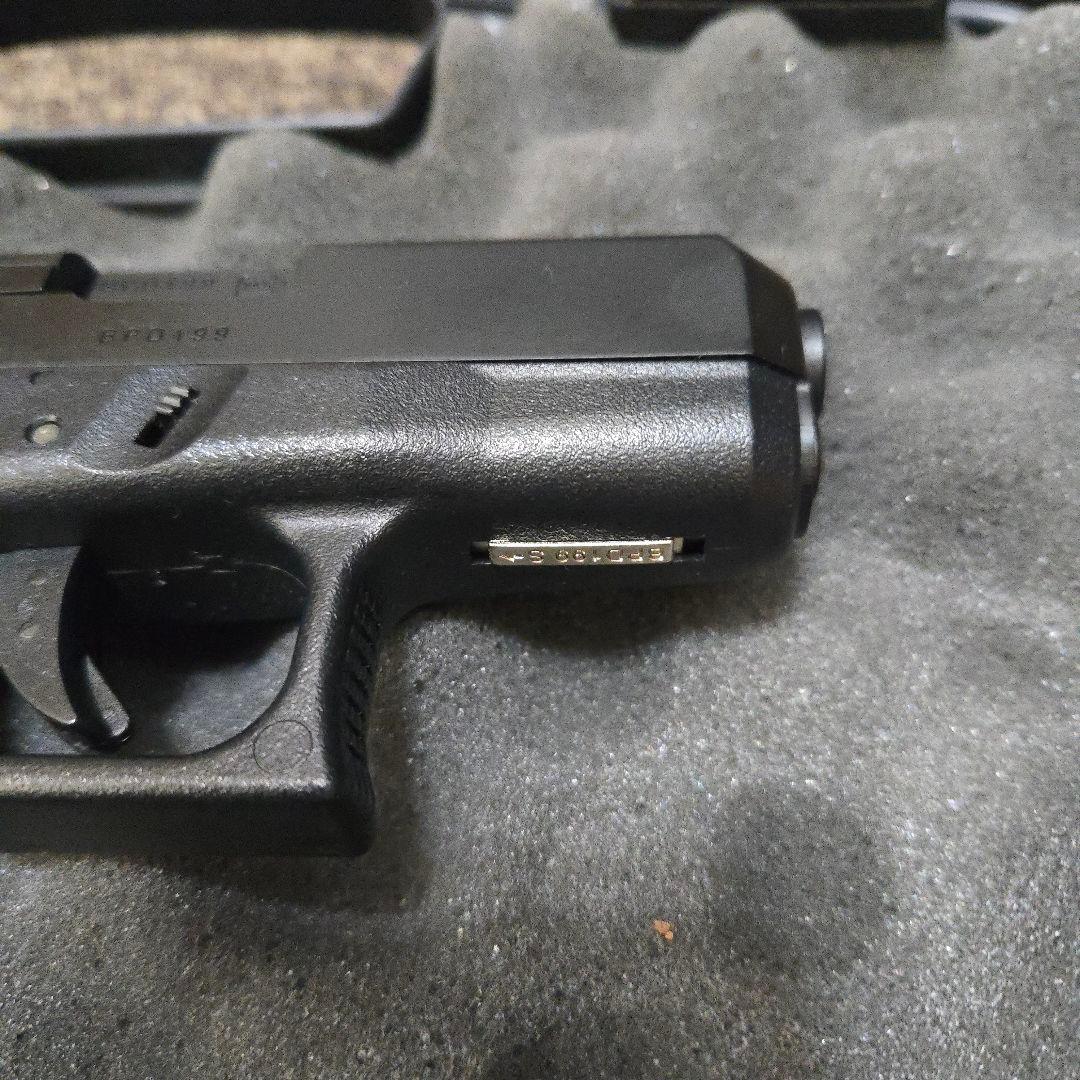 東京マルイGLOCK 26 ガスガン ガンケース・BB弾ローダー・ガス予備缶あり