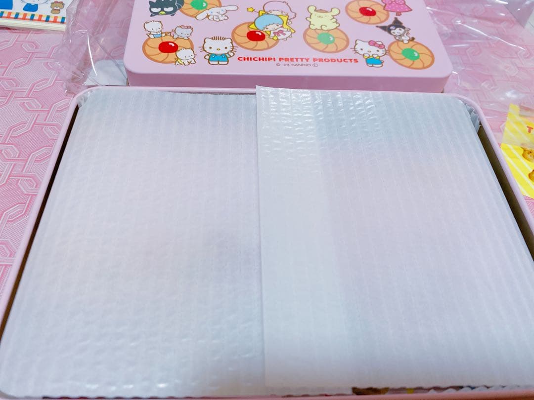 CHICHIPI サンリオ缶入りメモセット