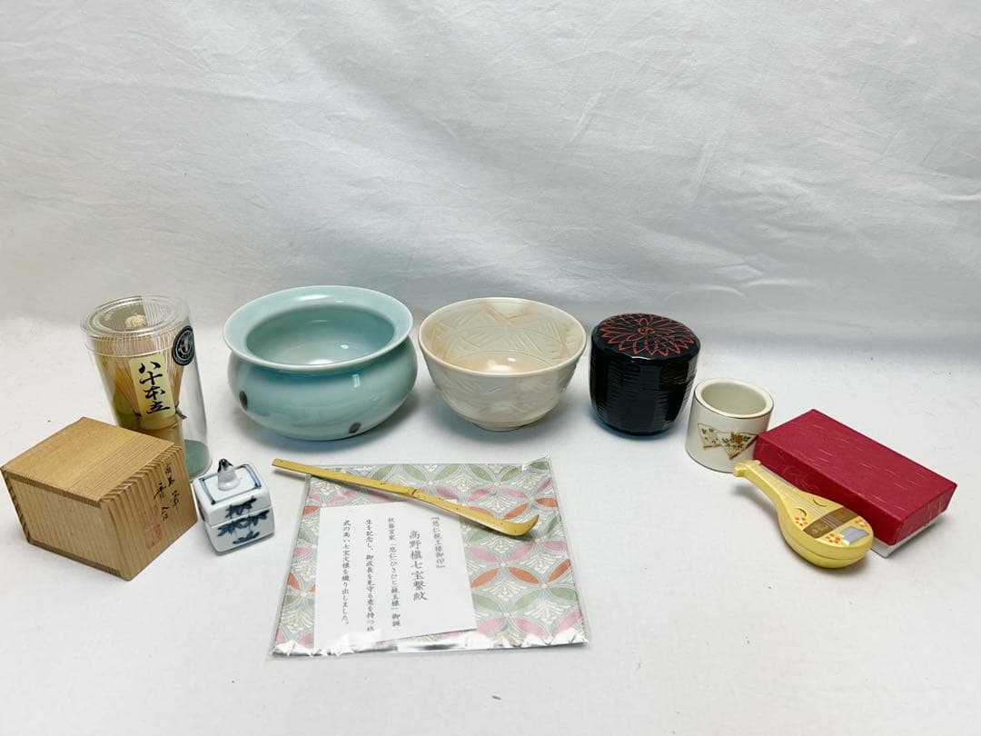 未使用 茶道具 茶櫃十点セット 茶筅 茶杓 抹茶碗 棗 建水 帛紗香合 蓋置元箱