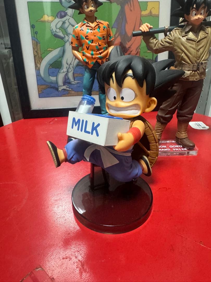 ドラゴンボール　孫悟空　アロハ　牛乳　アーミー