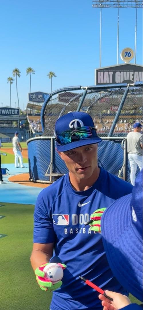 ドジャース　帽子　直筆サイン