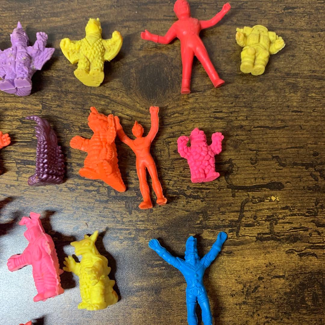 3F 【激レア・当時物】昭和レトロ ウルトラマン 怪獣消しゴム 豪華30点セット