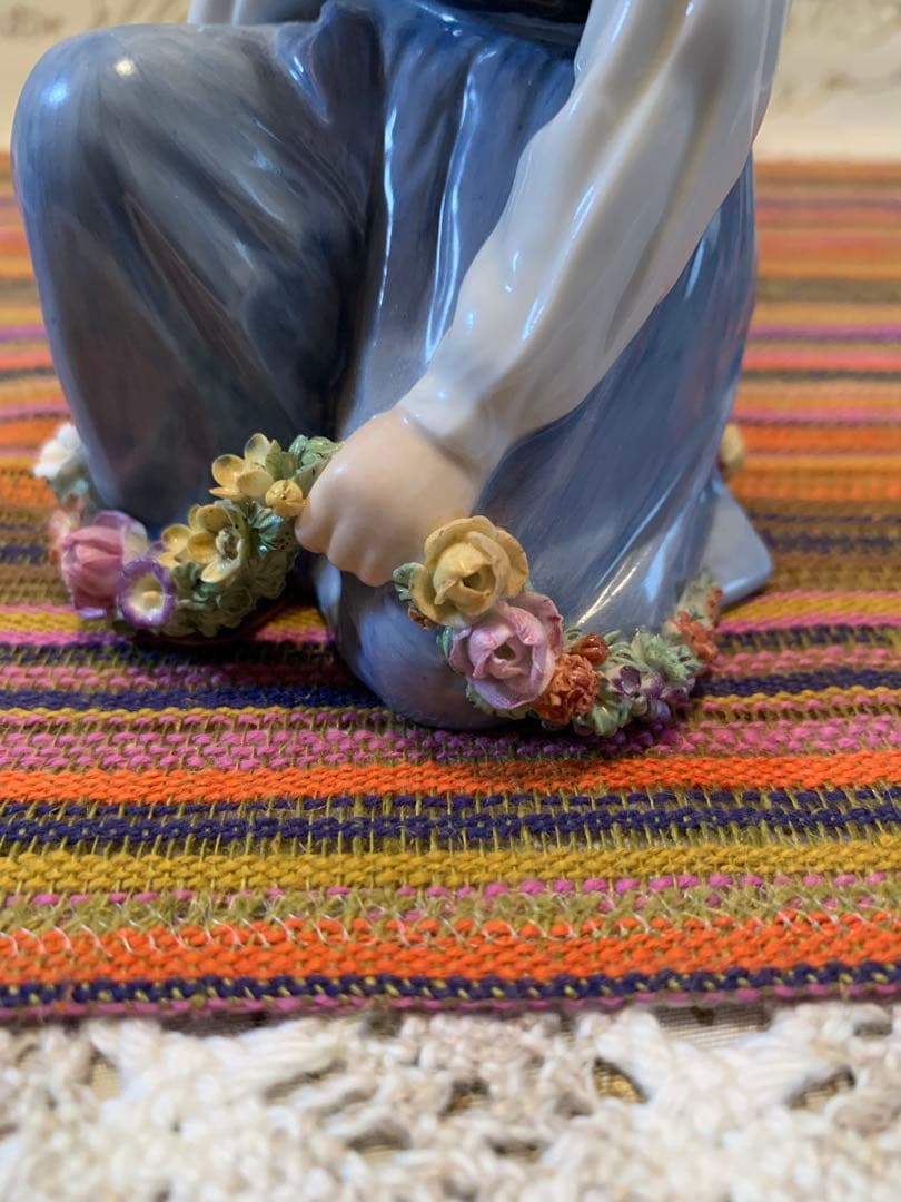 ロイヤルコペンハーゲン　アンティーク　民族衣装シリーズの男の子のフィギュリン！