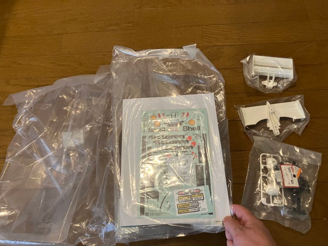 タミヤ　F1ボディその他パーツ付き