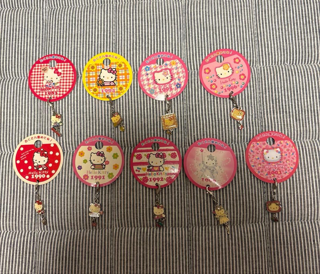 ハローキティ　ヒストリーチャーム　まとめ売り