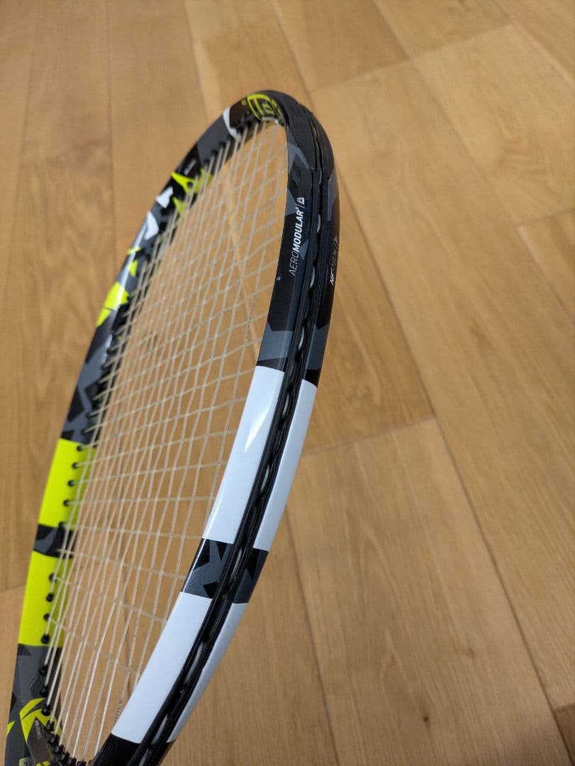 バボラ　ピュアアエロ　グリップ2